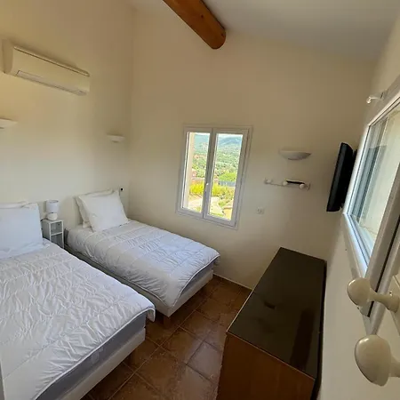 Cozy House With Beautiful Furnished Terrace Holiday home *
