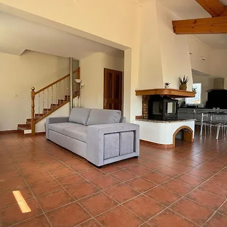 Cozy House With Beautiful Furnished Terrace Holiday home